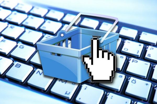 Ponad połowa Polaków w epidemii zrobiła zakupy online, ale tylko co trzeci się do nich przywiązał
