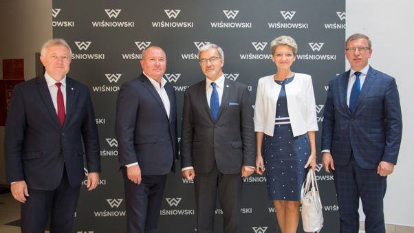 Minister Inwestycji i Rozwoju z wizytą w firmie WIŚNIOWSKI
