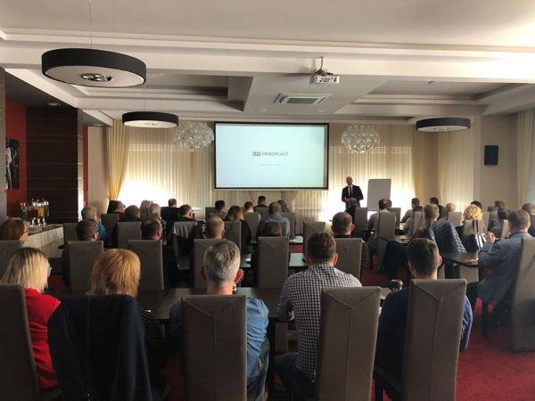 Grupa OKNOPLAST zakończyła kolejny cykl spotkań z partnerami handlowymi