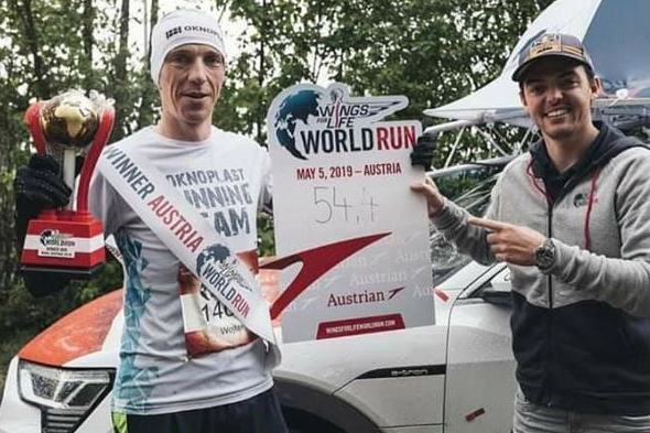 Wojciech Baran, zawodnik OKNOPLAST Running Team wygrał wiedeńską edycję Wings for Life World Run