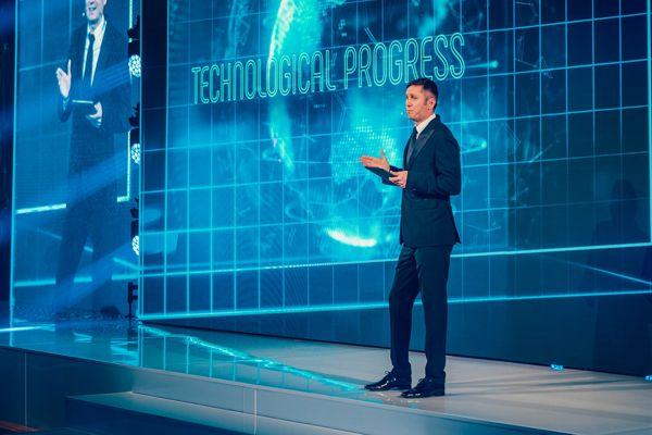 OKNOPLAST z mocnym uderzeniem na 25-leciu: tym razem firma świętowała z partnerami handlowymi