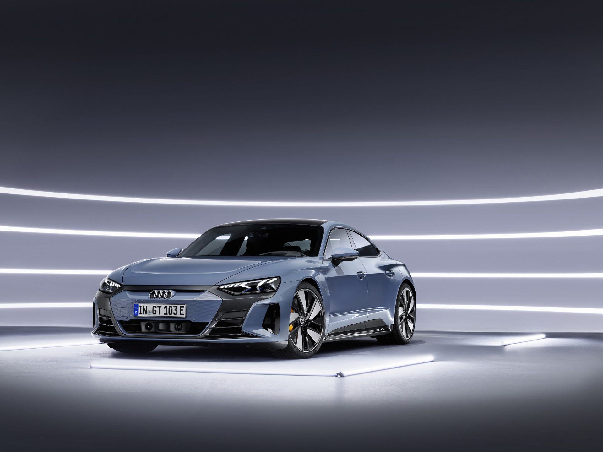 Audi e-tron GT najlepszym samochodem klasy wyższej w plebiscycie Moto Awards 2021