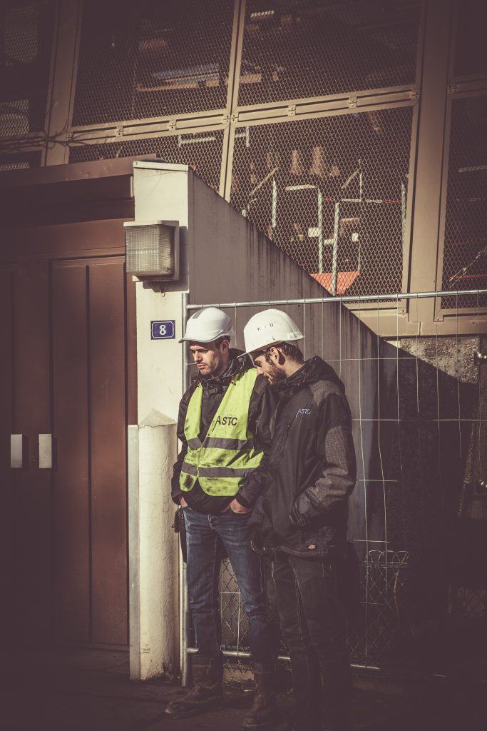 BHP w zakładzie pracy. Co zrobić, by być w zgodzie z przepisami?