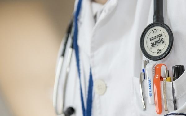 Prawo.pl: za „kłamstwo covidowe” nawet 30 tys. zł kary