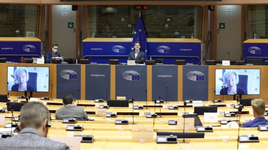 W PE dyskusja ws. paszportu szczepionkowego