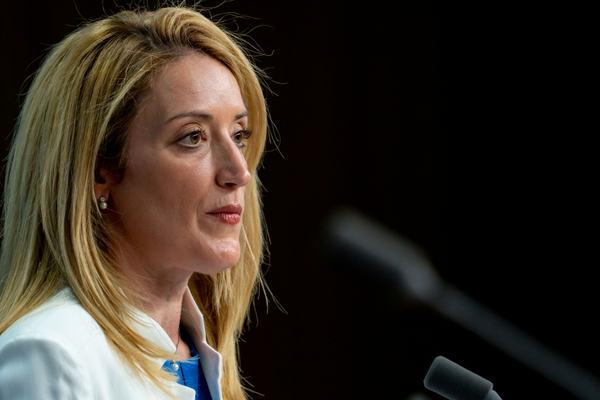 Szefowa PE: Rosyjska inwazja na Ukrainę to droga, która doprowadzi Kreml do bezpośredniej konfrontacji z Europą