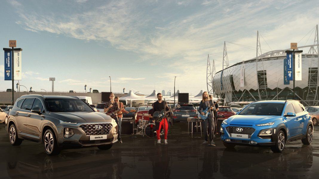 Z okazji Mistrzostw Świata FIFA 2018™ Hyundai nawiązał współpracę z zespołem Maroon 5, składając hołd Bobowi Marleyowi