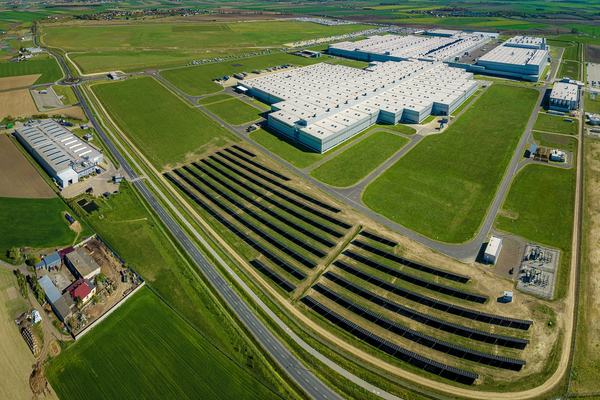 Volkswagen Poznań rozbudowuje instalację fotowoltaiczną