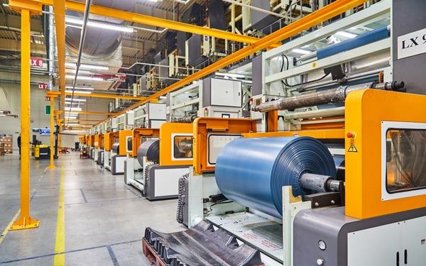 BHP nie tylko na papierze – o bezpieczeństwie w zakładzie produkcyjnym