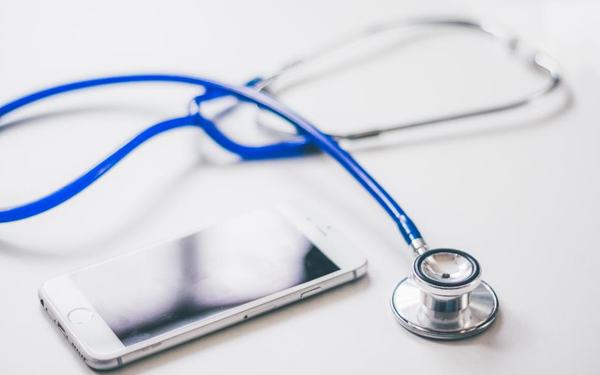 23,8 mln dni zwolnienia lekarskiego z powodu zaburzeń psychicznych – pracownicy potrzebują holistycznej opieki