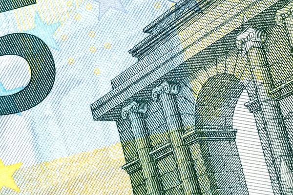 Alior Bank, Deutsche Bank i mBank – najlepsze banki na wakacje