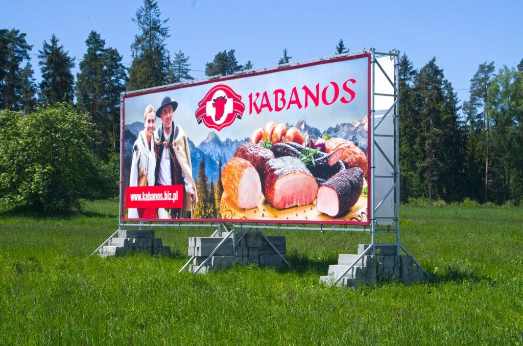 Billboardy i inne rodzaje reklam w przestrzeni miejskiej