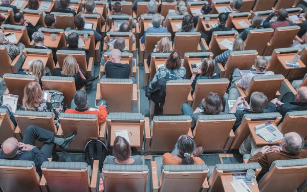 Jak wybrać idealny hotel konferencyjny dla swojej firmy?