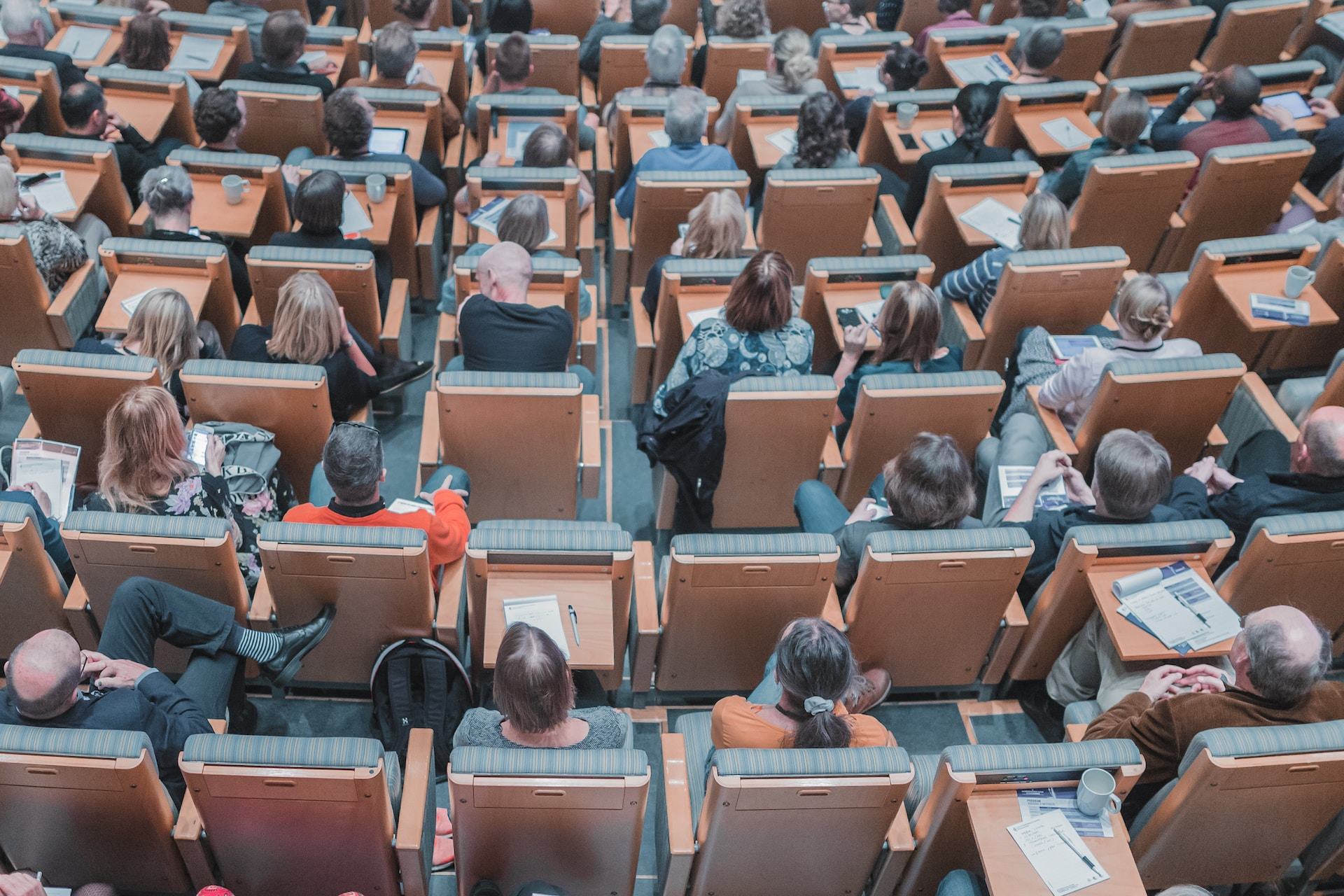 Jak wybrać idealny hotel konferencyjny dla swojej firmy?