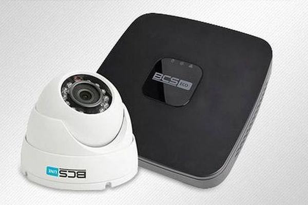 Monitoring IP czy analogowy – który wybrać do firmy?