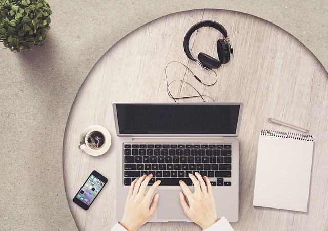 Zarabiaj po godzinach jako freelancer