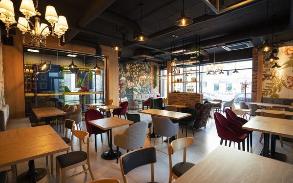 Potężne straty gastronomii w centrach handlowych. W przyszłości lokale przeniosą się na ulice handlowe