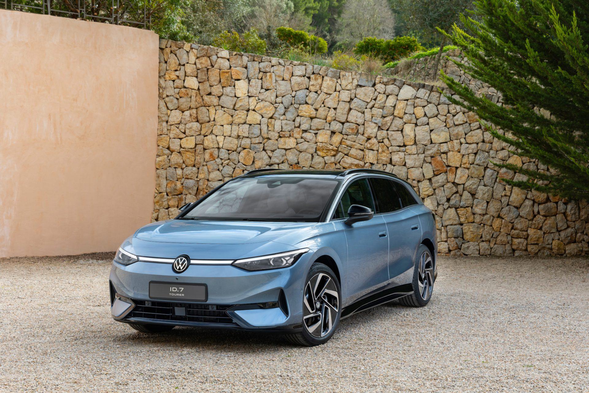 Elektryczny i wszechstronny: Volkswagen rozpoczyna przedsprzedaż modelu ID.7 Tourer