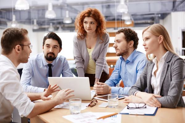 Wycena przedsiębiorstwa a strategia biznesowa: jak wycena wpływa na plany rozwoju firmy?